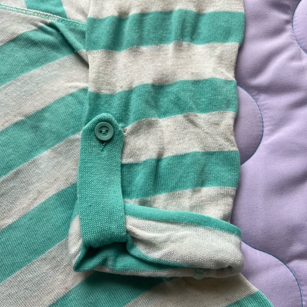 Forever 21 Light Striped 3/4 Sleeve Sweater - Picture 4 of 11